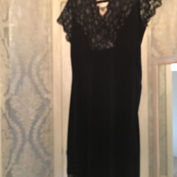 NICOLE MILLER Designed This Dress - Picture 3 of 8